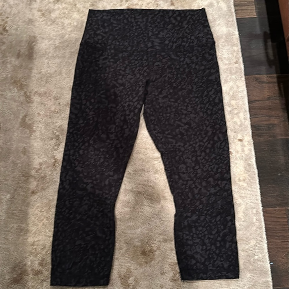 Lululemon crop leopard align pants